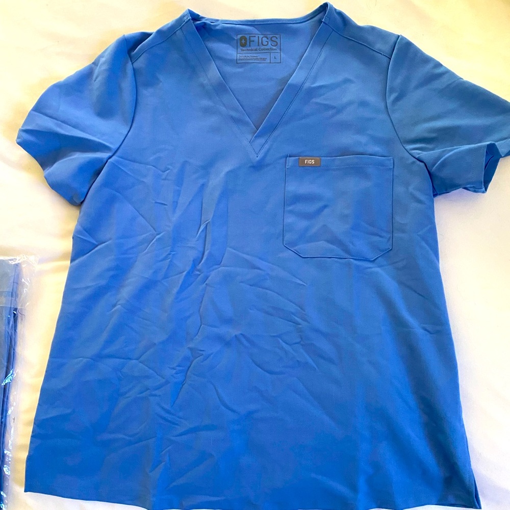 Figs V-Neck Scrubs Top, new